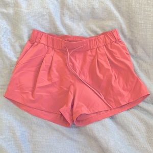 Lululemon Stroll at Sundown Mid-Rise Short 3”